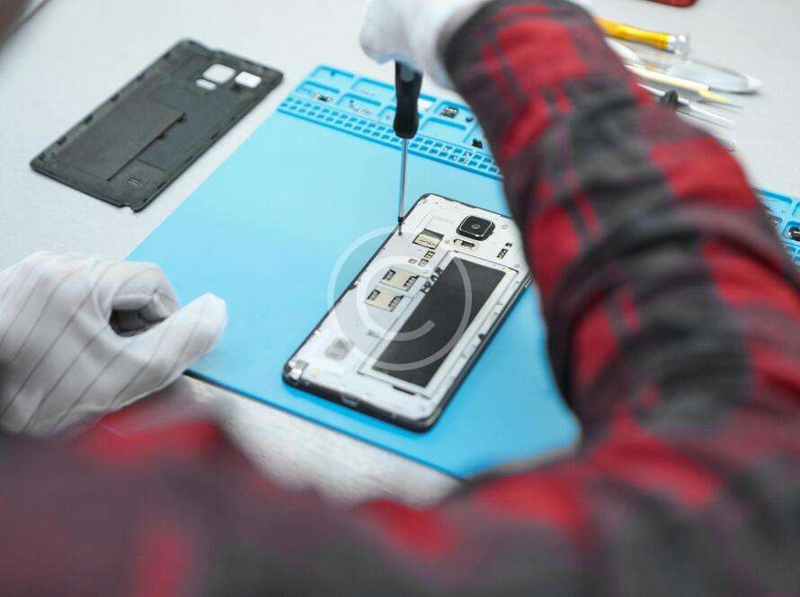 Essential tips for shopping smart at electronics stores